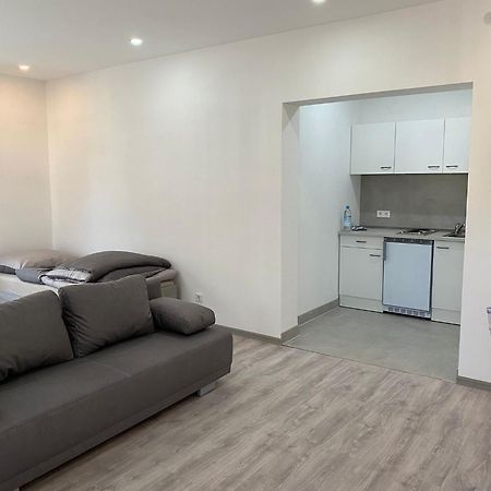 Apartment Меле Екстериор снимка